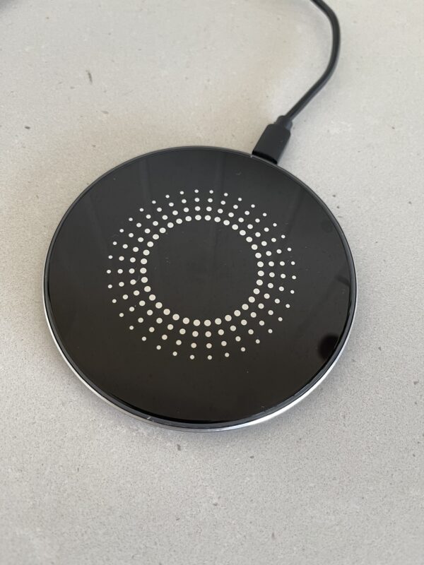 10W Fast Wireless Charger | Stay charged on the go - Image 3